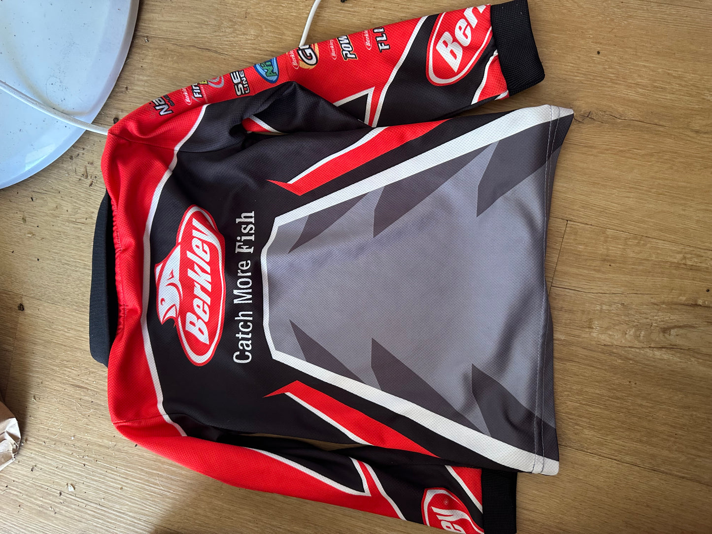 Berkely fishing shirt childs size 5 new