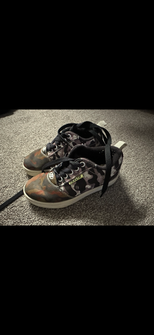 Heelys Skate Shoes (Kids) size 12
