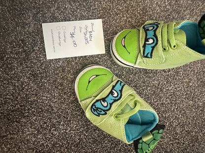 Baby and children shoes and thongs various prices