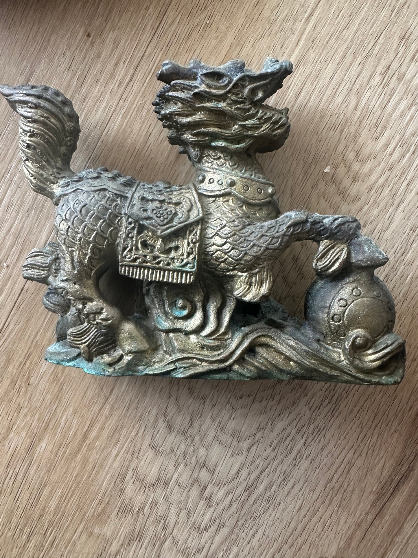 Vintage Brass Foo Dogs – Authentic Chinese Collectible Pair (Circa 1900s)