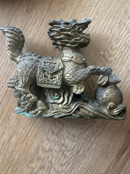 Vintage Brass Foo Dogs – Authentic Chinese Collectible Pair (Circa 1900s)