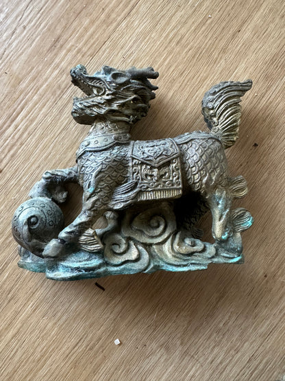 Vintage Brass Foo Dogs – Authentic Chinese Collectible Pair (Circa 1900s)