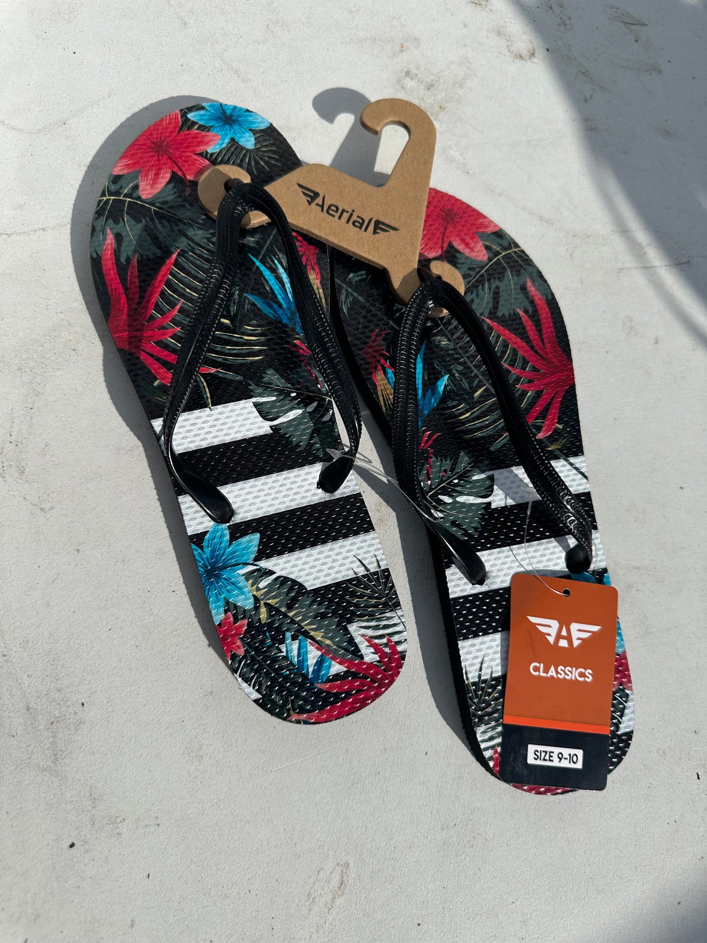 Aeriel double plugger thongs