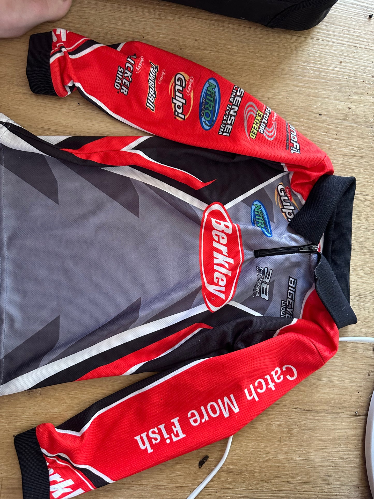 Berkely fishing shirt childs size 5 new