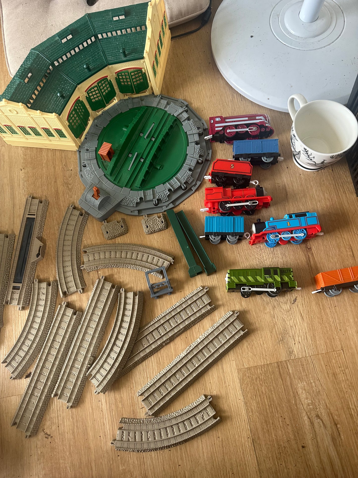Thomas the tank engine play set