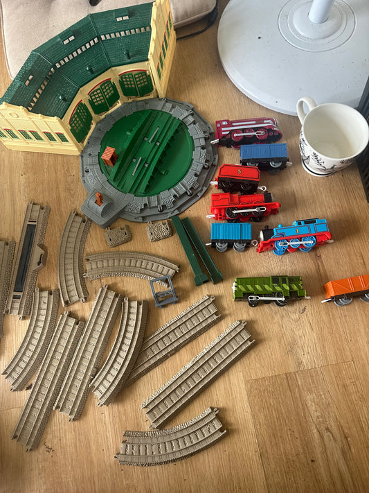 Thomas the tank engine play set
