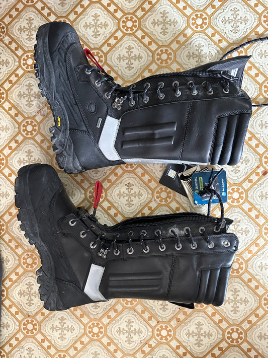 Boots work boots brand new with tags size 9