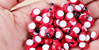 100Pcs Mini Wooden Ladybird Ladybug