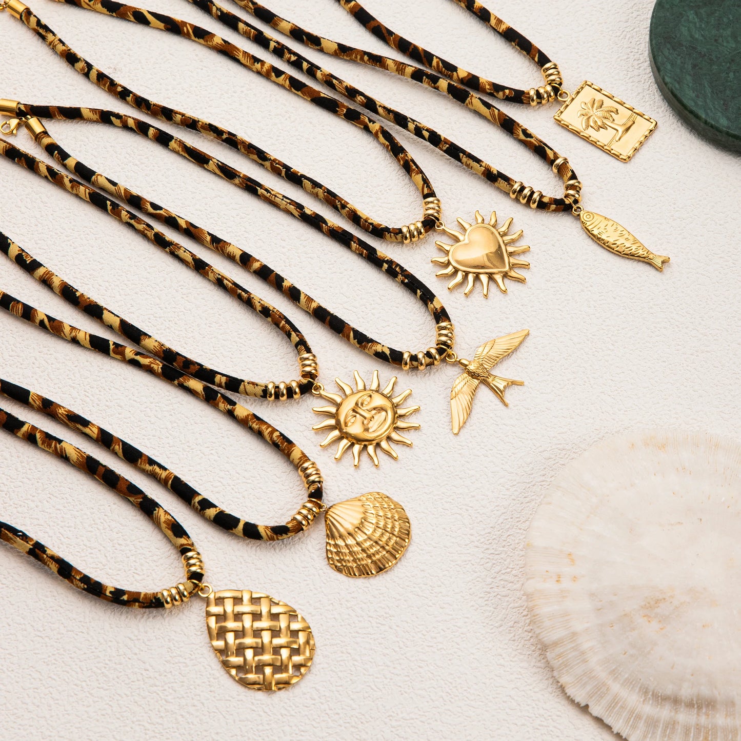 stainless steel pendant with leopard