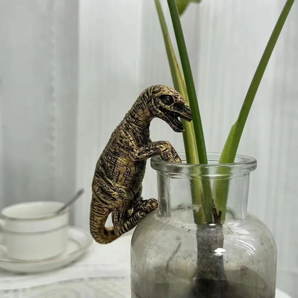 Planter Figurine,  Gecko Hanging -