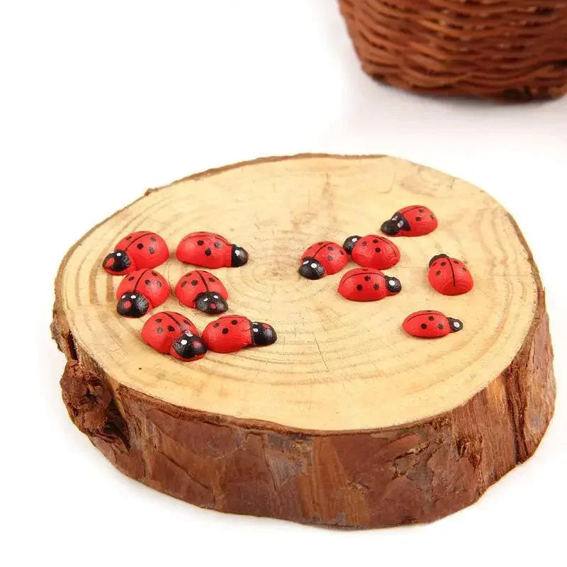 100Pcs Mini Wooden Ladybird Ladybug