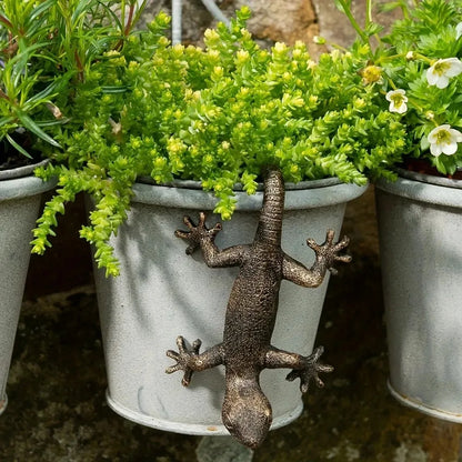 Planter Figurine,  Gecko Hanging -