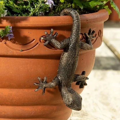 Planter Figurine,  Gecko Hanging -