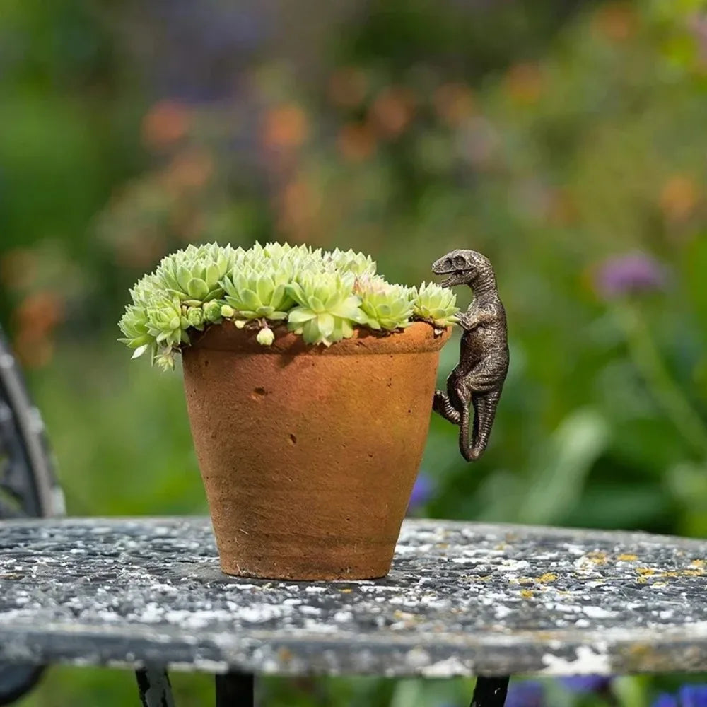 Planter Figurine,  Gecko Hanging -